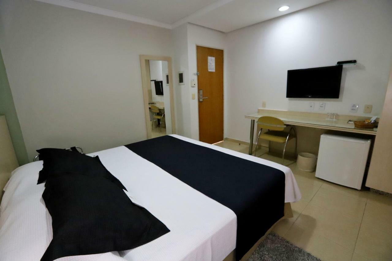 Hotel Maione Гояния Екстериор снимка